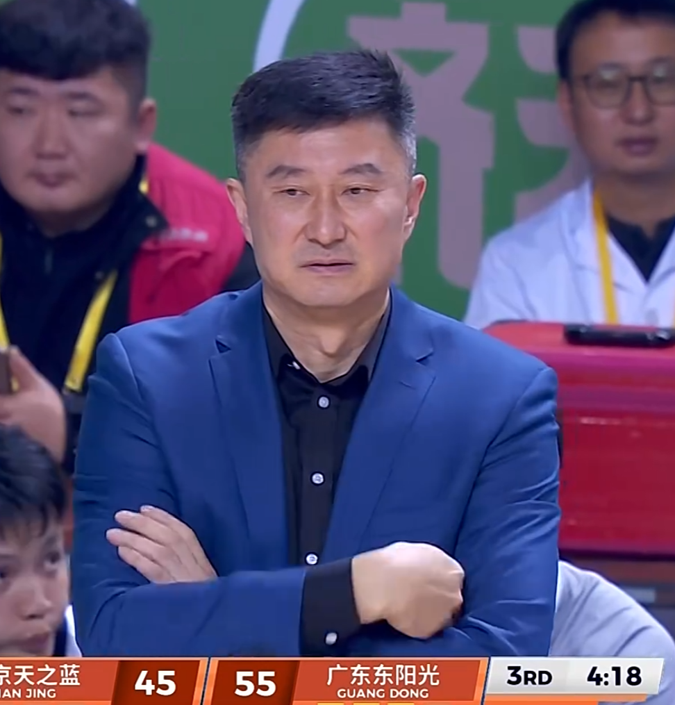 lol新手礼包-广东3消息！杜锋落选最佳教练，徐昕深夜发声，杜润旺合同将到期